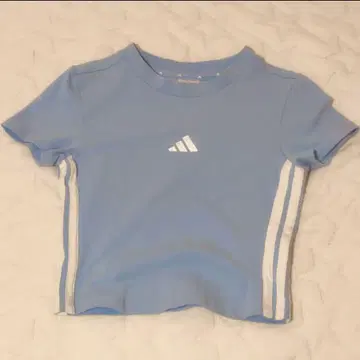 adidas 반팔 티셔츠 M 크롭 티셔츠 피치T 미니 기장 y2k