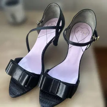 Fin 샌들 23.5cm 블랙