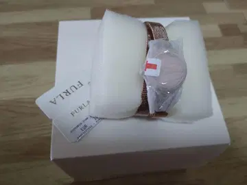오늘 한정 가격 미사용 새상품 FURLA 훌라 손목시계 골드