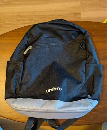 미사용 새상품 umbro 백팩 블랙 그레이