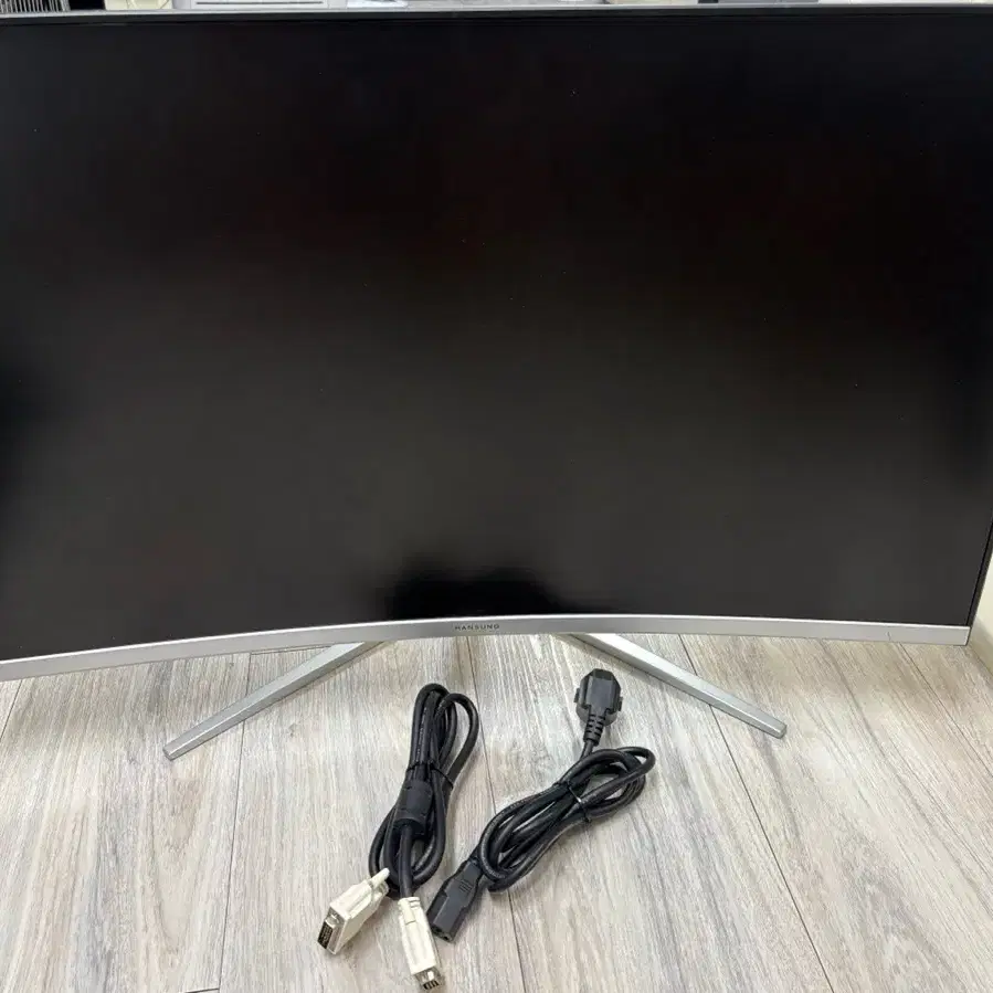 한성 커브드 모니터 3257 ULTRON 32인치 144HZ