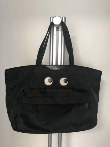 ANYA HINDMARCH 토트백