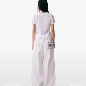 ◆AAKAM◆ Knee Pintuck Printed Denim Pants White 아캄 AAKAM Knee Pin-tuck Printed Denim 화이트 | 브랜드 중고