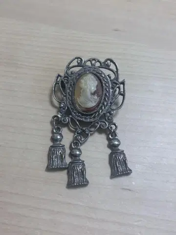 쉘 카메오 브로치