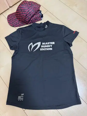 MASTER BUNNY EDITION 캡 부착 모크넥