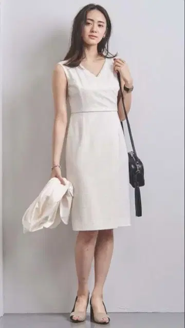 UBCS 라미 V넥 원피스 38