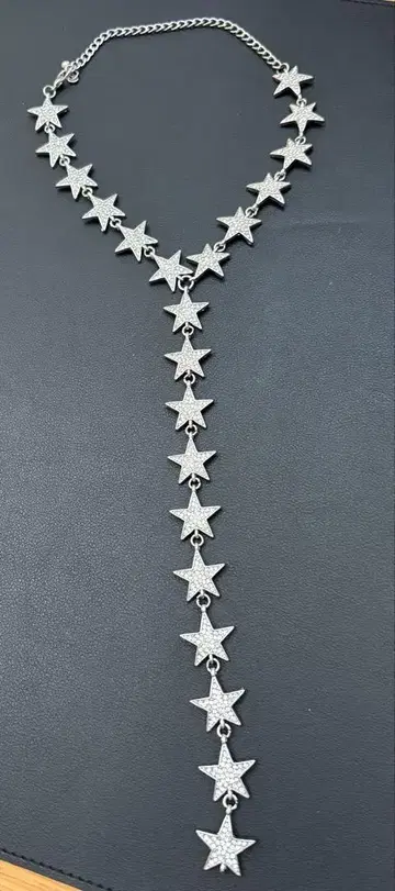 별 모양 크리스탈 목걸이