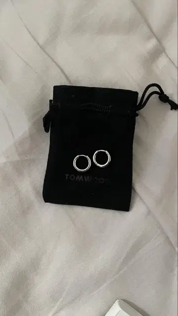 톰 우드 귀걸이