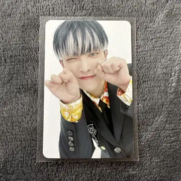 ATEEZ 홍중 트레이딩 카드