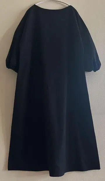 A 라인 퍼프 슬리브 원피스