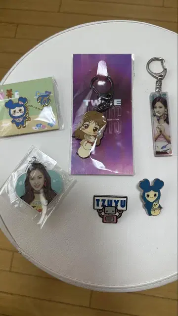 TZUYU 아크릴 키링 세트