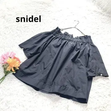스나이델 [ F ] 상의 오프숄더 개더 시스루 반팔 코튼