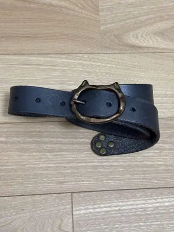 츠모리치사토 고양이 버클 벨트