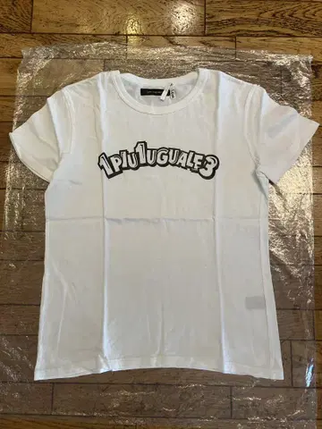 새상품급 1piu1uguale3 티셔츠 클리닝 완료