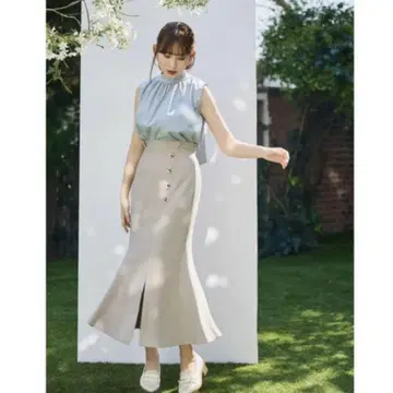 Herlipto Mermaid Panel Midi Skirt S 사이즈
