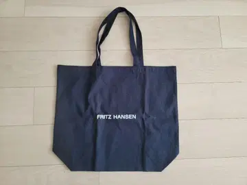 Fritz Hansen 네이비 토트백