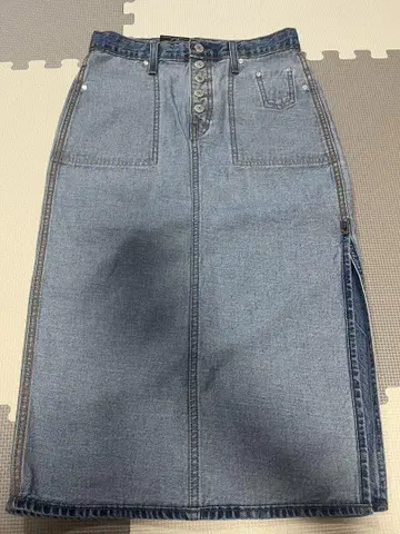 Levi's 슬릿 타이트 스커트 새상품