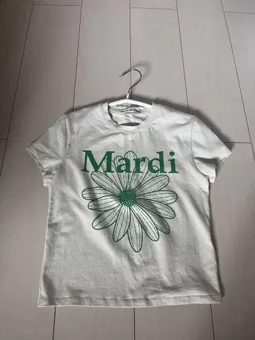 Mardi Mercredi 꽃무늬 프린트 티셔츠
