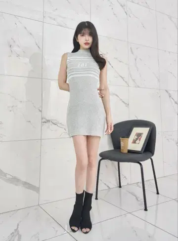 Darich 파일 로고 보더 니트 미니 원피스