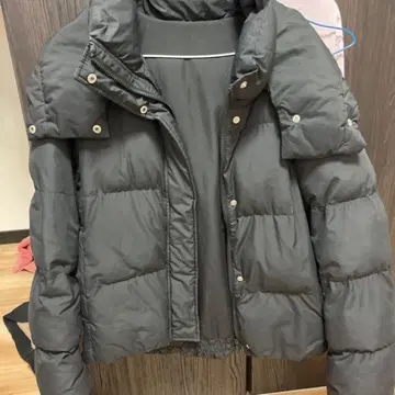 GU 다운 자켓 블랙 M 사이즈