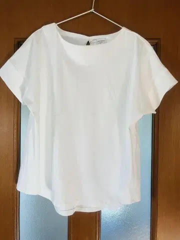새상품 어반 리서치 티셔츠