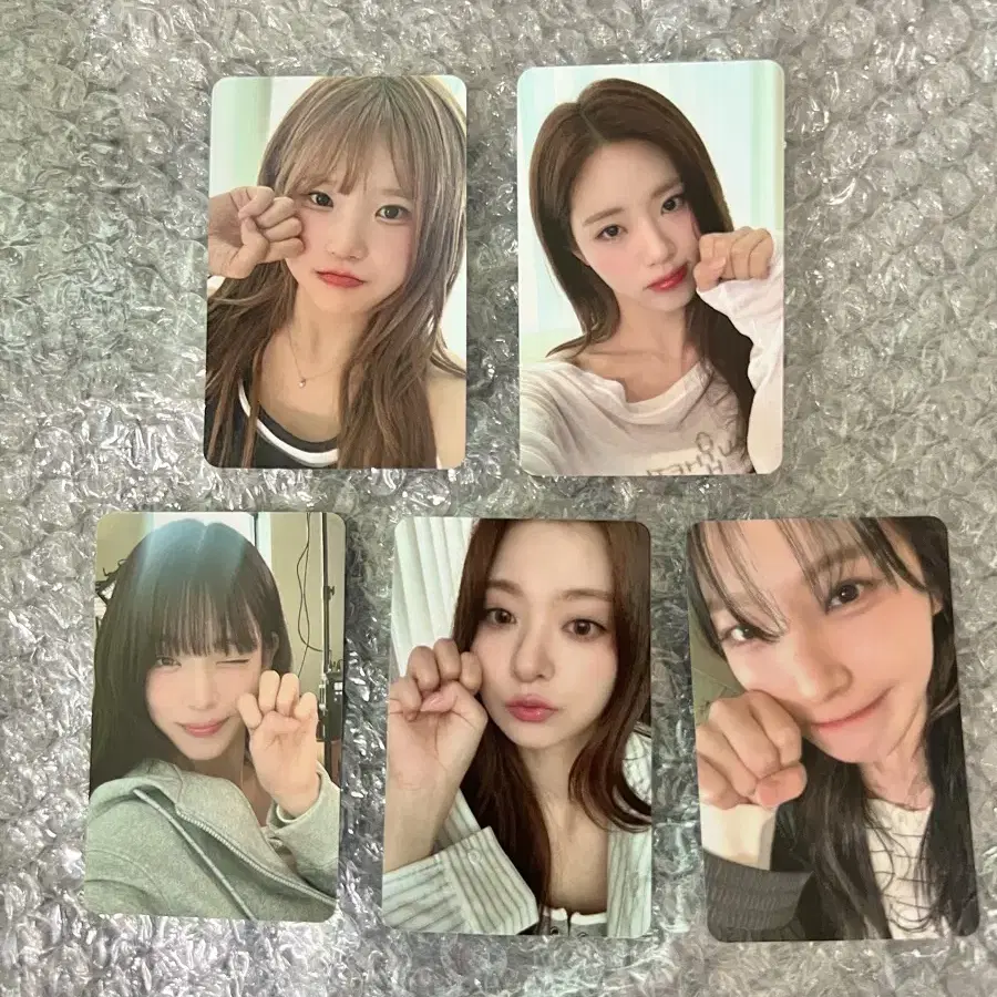 Buy FROMIS_9 Signed albums, Rare photocards on Bunjang!
