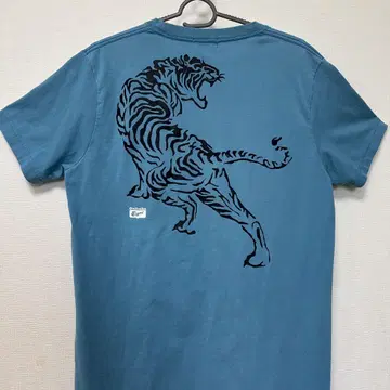 오니츠카타이거 티셔츠