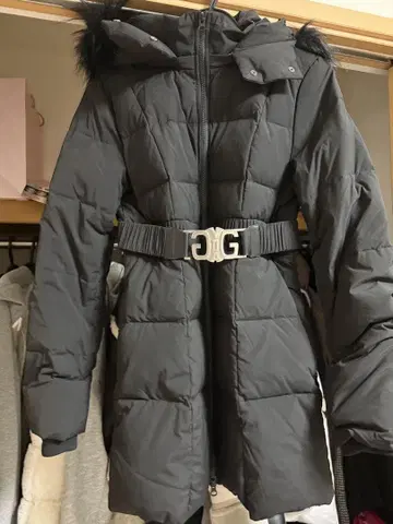 퍼 벨트 다운 자켓 블랙 GYDA