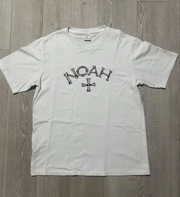 [초레어] NOAH 화이트 T셔츠