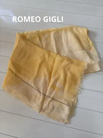 새상품급 ROMEO GIGLI 스톨