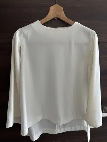 화이트 사토카 SATOKA 케이프 케이프풍