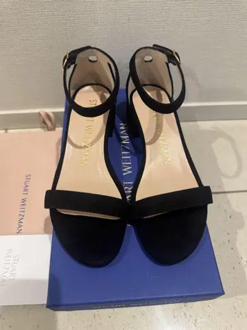 Stuart Weitzman 블랙 샌들 35 하프 미사용 새상품