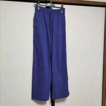 그린 라벨 릴랙싱의 여름 팬츠