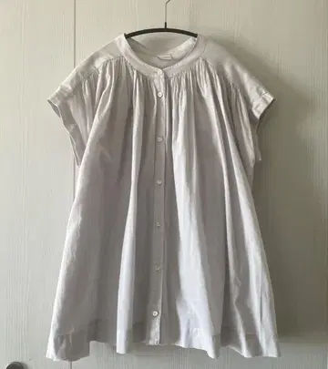 어반 리서치 도어즈 / 턱 블라우스 그레이
