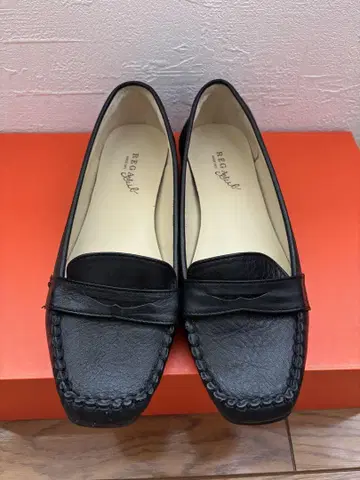 REGAL 블랙 가죽 로퍼
