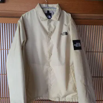 THE NORTH FACE 나일론 자켓 크림색
