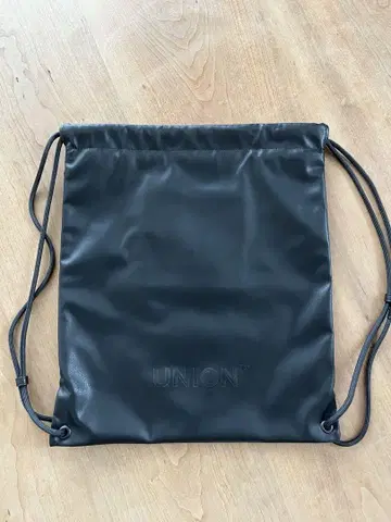 Union Backpack M Black Swan 오오쿠시 마리나