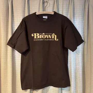 Standard California 19주년 기념 BROWN 티셔츠