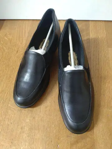 새상품 긴자 요시노야 워킹화 23.5cm 슬립온