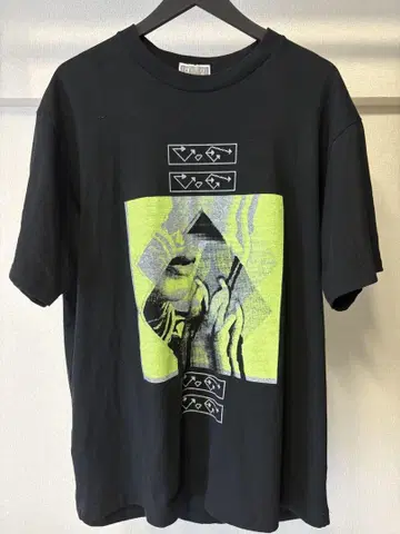 CAV EMPT 그래픽 티셔츠 C.E.
