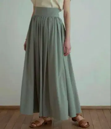 CLANE VOLUME MAXI SKIRT 사이즈 0 클라네