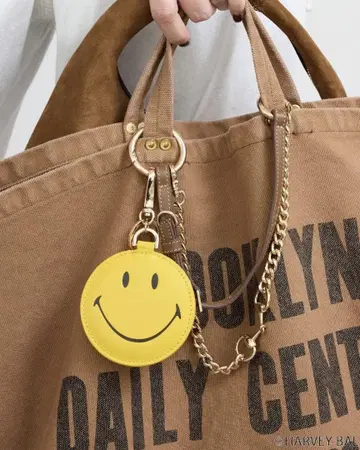 Deuxieme Classe [굿 그리프] SMILE KEY CHARM