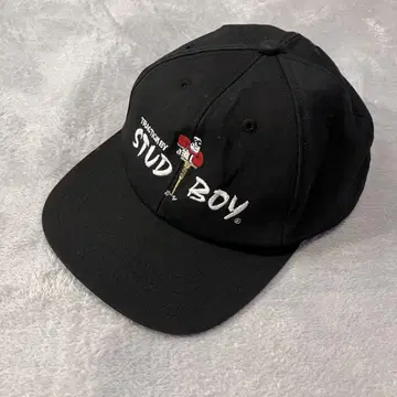 메이드 인 USA 캡 자수 디자인 STUD BOY 스냅백 블랙