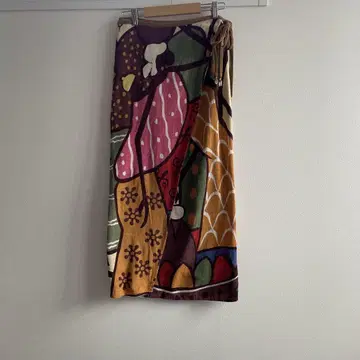 차이하네 말린 스커트