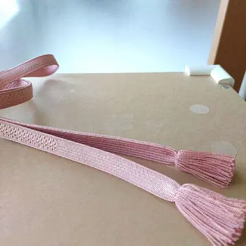 핑크색 허리띠