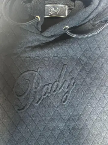 Rady 반팔 퀼팅 자수 후드티