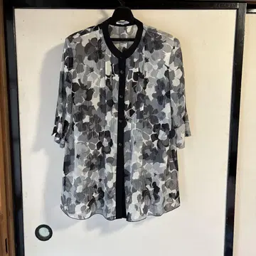 M I S S E L 꽃무늬 블라우스