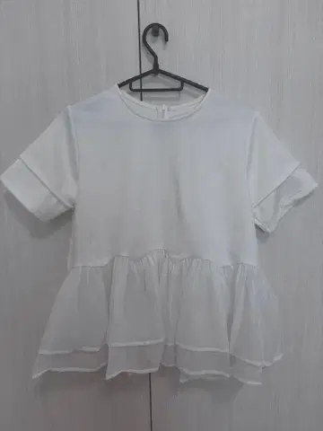 시어 프릴 티어드 페플럼 도킹 탑