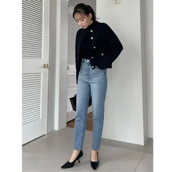 아뉴앙스 크롭 테이퍼드 데님 팬츠