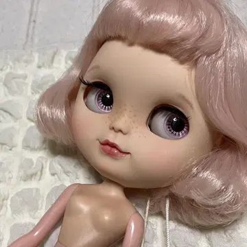 커스텀 아이시 인형